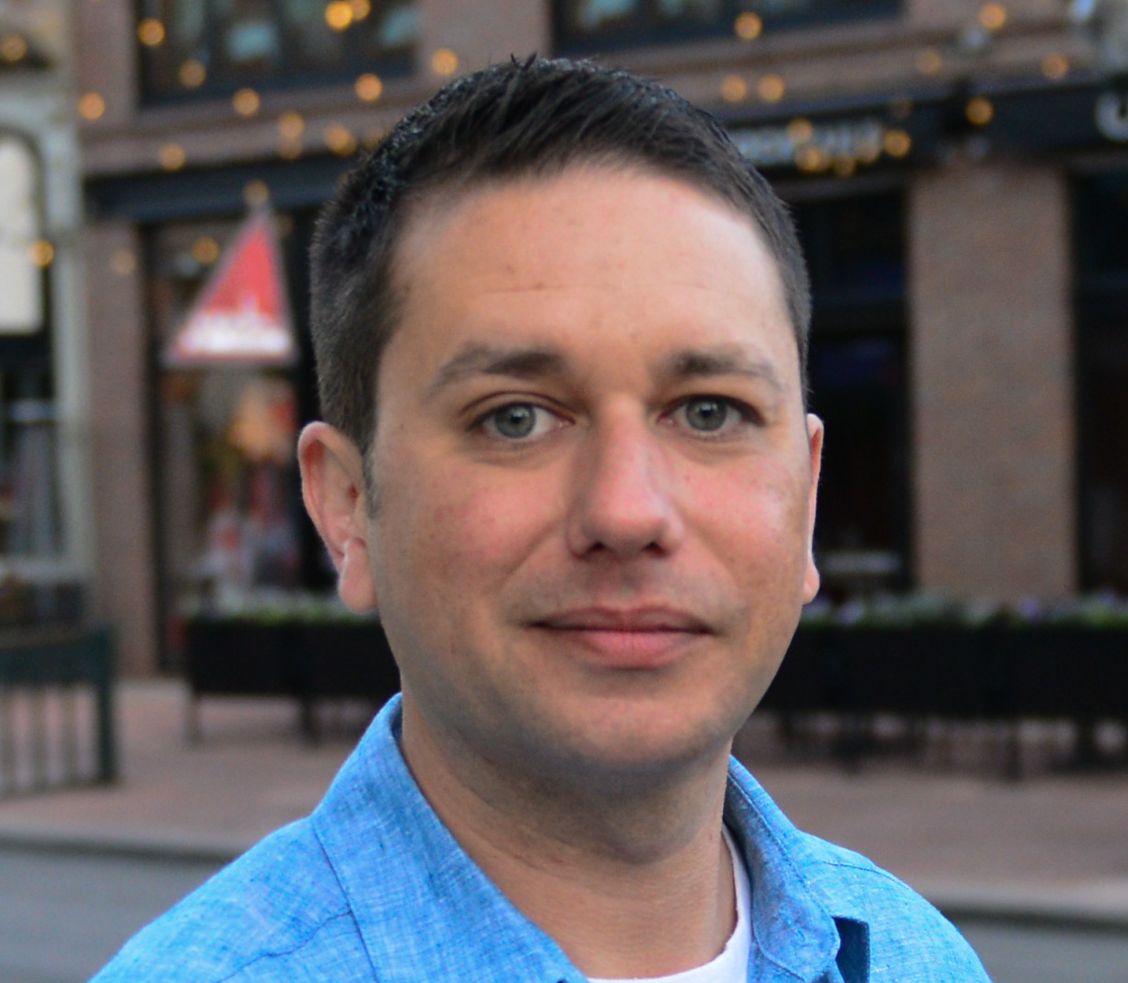 Derek Professional Picture